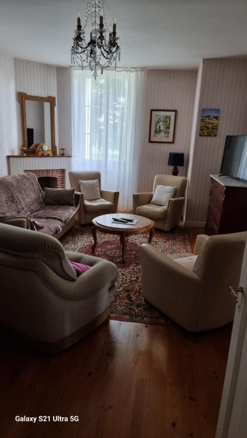 Вилла Logis De Pagnolet Ozillac Экстерьер фото